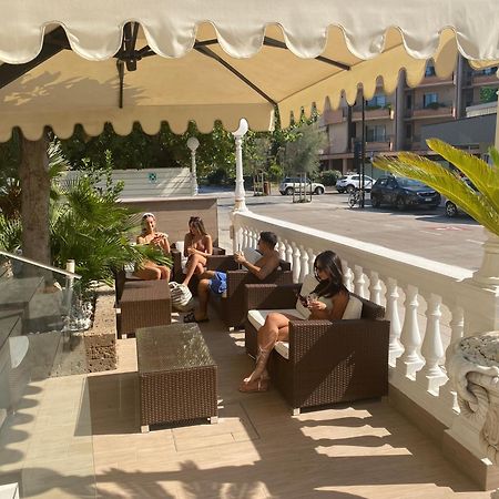 Hotel Caesar Paladium ريميني المظهر الخارجي الصورة