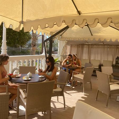 Hotel Caesar Paladium ريميني المظهر الخارجي الصورة