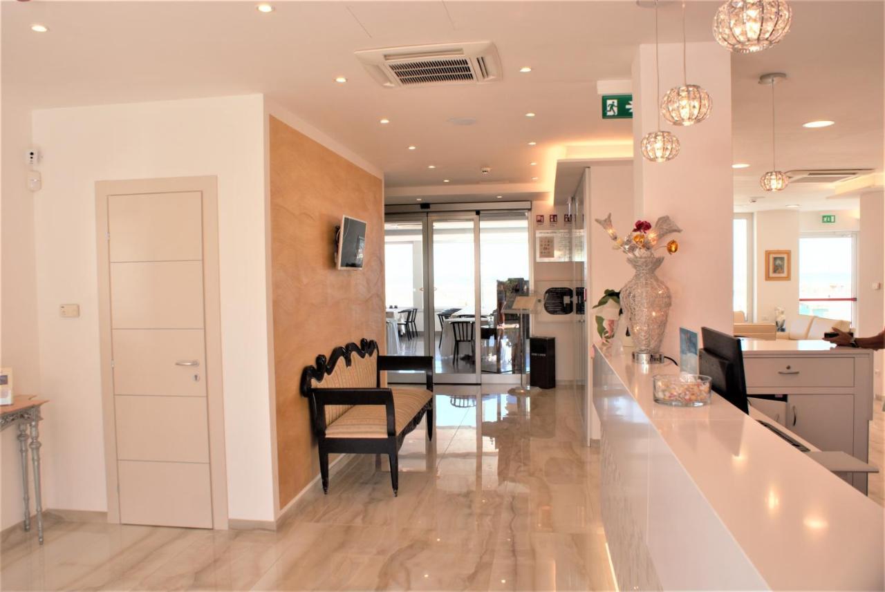 Hotel Caesar Paladium ريميني المظهر الخارجي الصورة