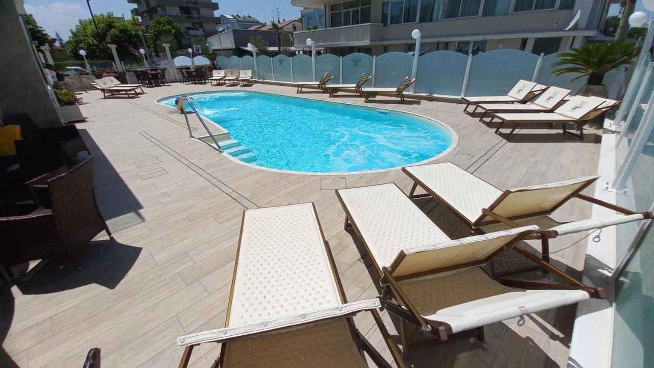 Hotel Caesar Paladium ريميني المظهر الخارجي الصورة